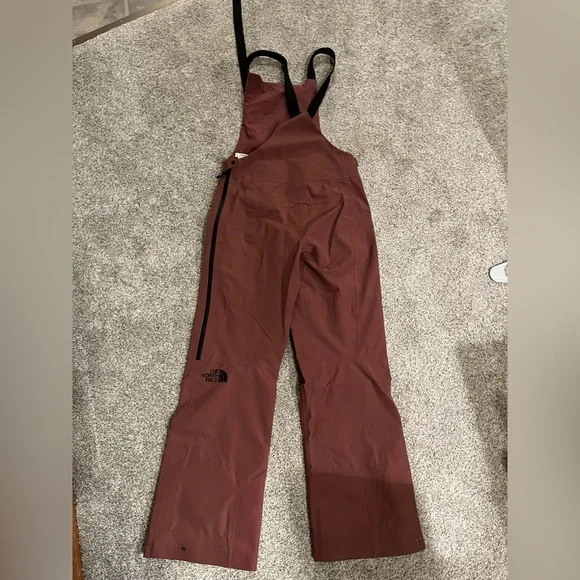 NWOT North Face bib